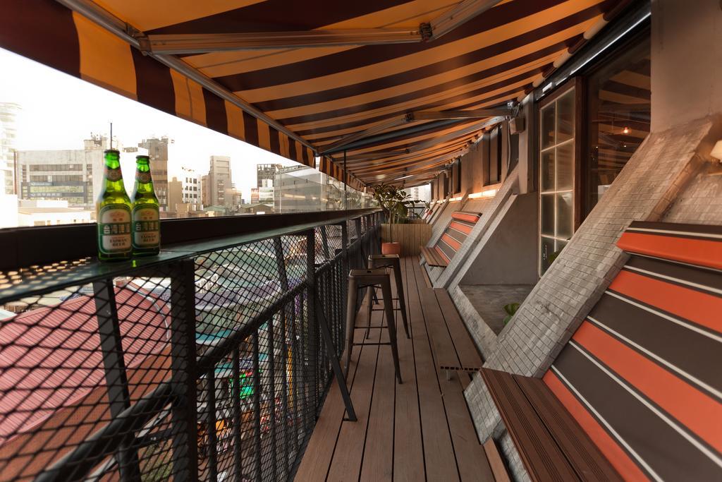 Ximen Wow Hostel Taipei Esterno foto